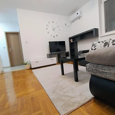 Knez Διαμέρισμα *